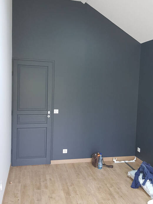 Pièce gris anthracite